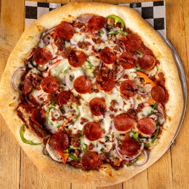 SUPERDAVE PIZZA.