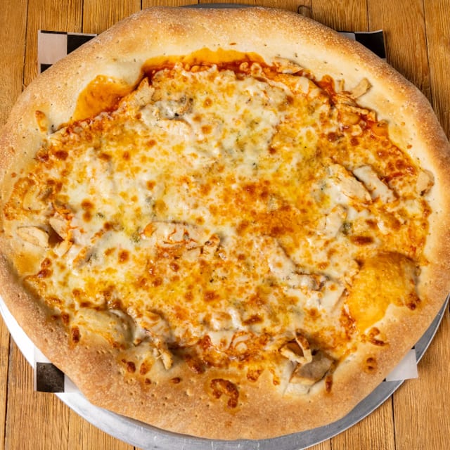 HOT CHICK PIZZA.